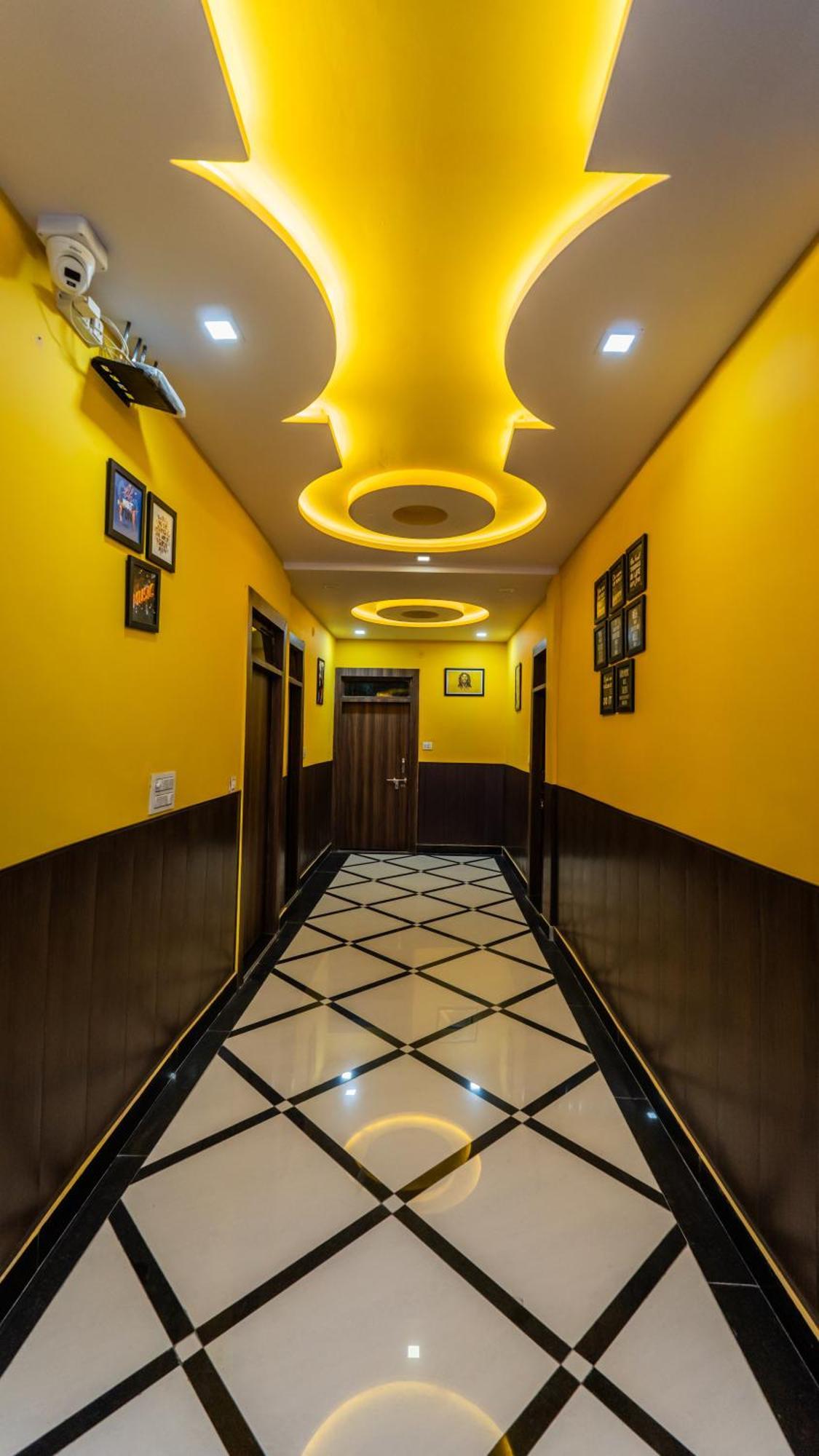 Big Brother Hostel Hotel Agra  Zewnętrze zdjęcie